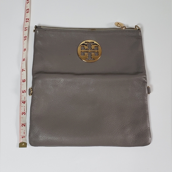Tory Burch Bifold Clutch Gray Pebbled Leather - Picture 4 of 13